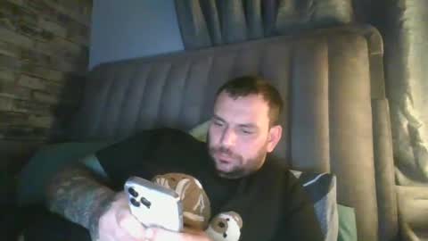 Snapshot of shaunpuk chatting on February 9, 6:58 pm Shaun1234 online show from February 9, 6:58 pm