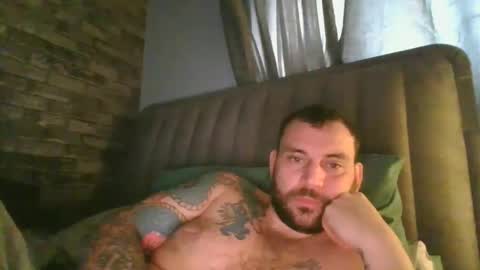 Snapshot of shaunpuk chatting on February 12, 11:18 am Shaun1234 online show from February 12, 11:18 am