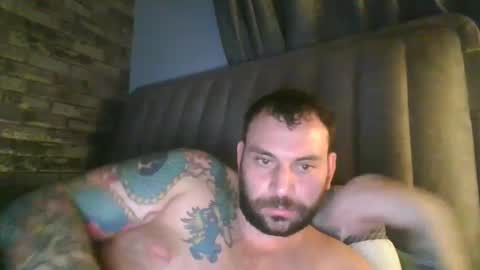 Snapshot of shaunpuk chatting on February 23, 10:31 pm Shaun1234 online show from February 23, 10:31 pm