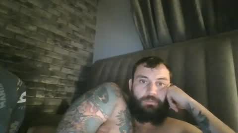 Snapshot of shaunpuk chatting on December 5, 12:30 am Shaun1234 online show from December 5, 12:30 am