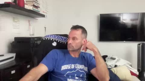 shaunzee35 online show from May 1, 8:19 am