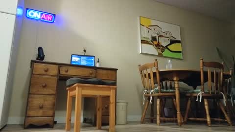 Snapshot of shave_deeez chatting on September 29, 3:00 am shave deeez online show from September 29, 3:00 am