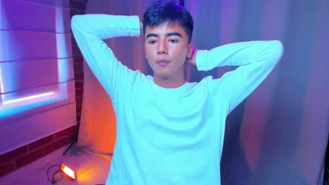 Snapshot of shawn__sanderson chatting on December 17, 1:06 pm Shawn online show from December 17, 1:06 pm