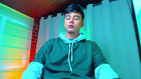 Snapshot of shawn__sanderson chatting on January 10, 11:34 am Shawn online show from January 10, 11:34 am