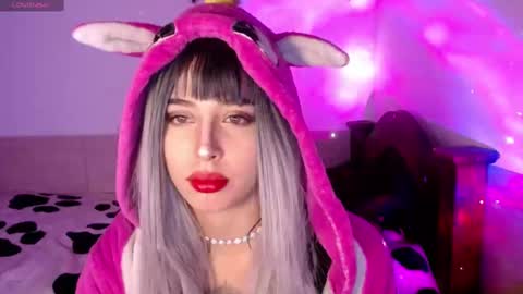 Shayla 3 online show from October 12, 4:44 am