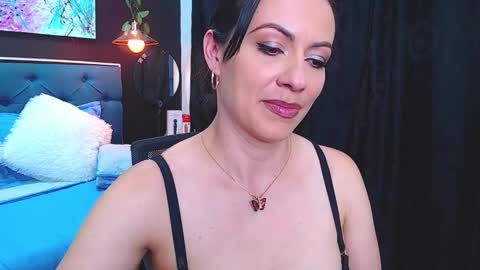 S H A Y L A  online show from December 12, 9:48 pm
