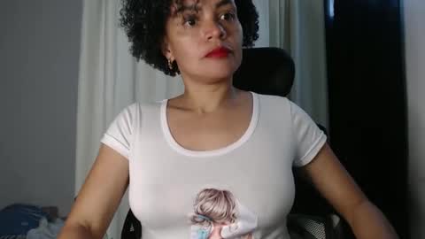 Shayna online show from January 4, 5:37 pm