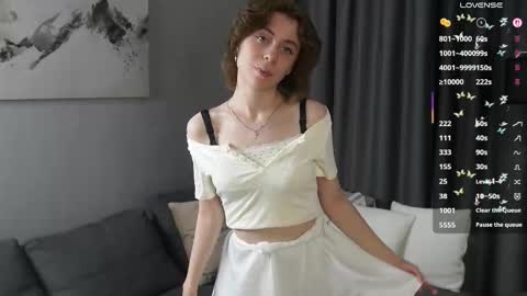 Shayna online show from September 13, 6:40 pm