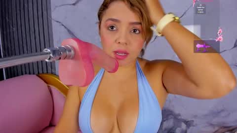 Snapshot of shayra_boobs2 chatting on April 21, 10:32 am shayra_boobs2 online show from April 21, 10:32 am