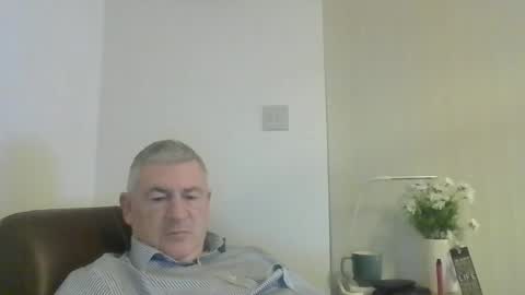 she52 online show from December 10, 4:06 pm