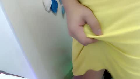Snapshot of shea_andrea chatting on May 16, 3:47 am shea_andrea online show from May 16, 3:47 am