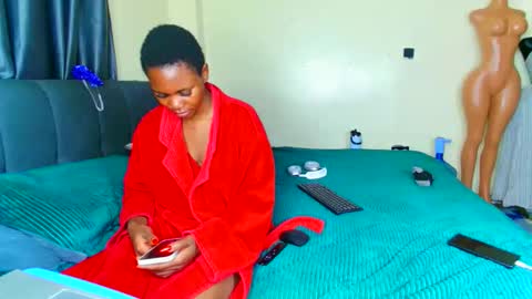 shee13 online show from January 17, 10:57 pm