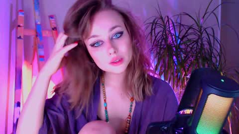 Snapshot of sheeeeesh_gurl chatting on December 2, 9:06 pm sheeeeesh_gurl online show from December 2, 9:06 pm