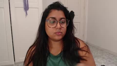 Snapshot of sheeylaroee chatting on May 13, 10:45 am Heidy online show from May 13, 10:45 am