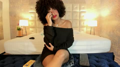 sheeylopez online show from February 19, 3:13 am