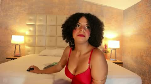 sheeylopez online show from March 19, 3:10 am