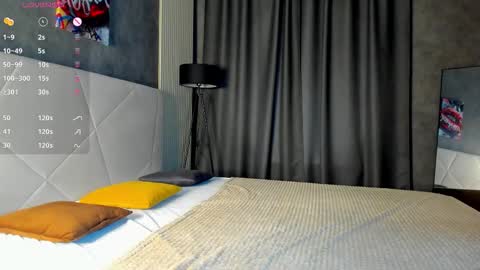 Amely online show from October 2, 9:16 am