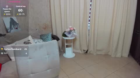 Snapshot of sheilafreman chatting on November 30, 5:22 am Sheila online show from November 30, 5:22 am