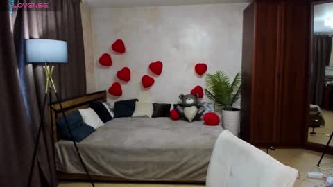 Snapshot of sheilafreman chatting on February 20, 6:26 am Sheila online show from February 20, 6:26 am