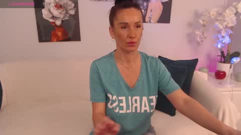 Snapshot of sheilaryan chatting on February 3, 4:46 am Sheila GMT 2 Tuesday Wednesday Friday Saturday Sunday- 8 5 online show from February 3, 4:46 am