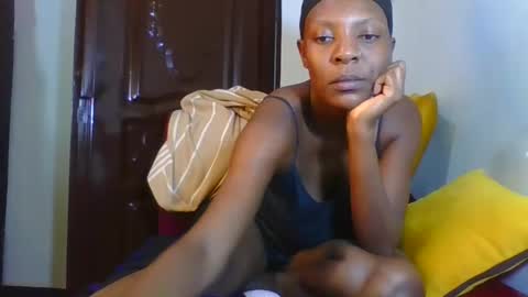 Snapshot of shelia420715 chatting on May 1, 7:40 pm shelia420715 online show from May 1, 7:40 pm