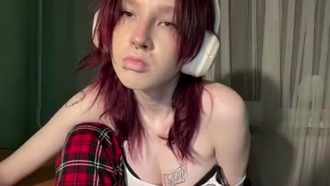 Snapshot of shellaatterbury chatting on July 7, 9:30 pm Peggy online show from July 7, 9:30 pm