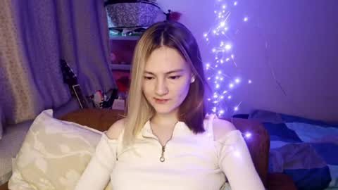 Snapshot of shelliegoza chatting on June 24, 4:50 pm Ashley online show from June 24, 4:50 pm