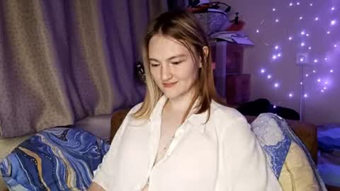 Snapshot of shelliegoza chatting on July 17, 4:56 pm Ashley online show from July 17, 4:56 pm