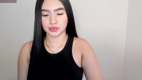 Snapshot of shelly_rohades chatting on May 25, 4:07 am online show from May 25, 4:07 am