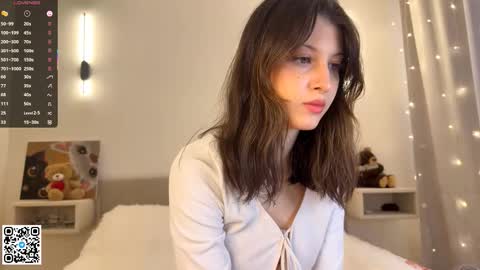 shellyfowler online show from February 1, 5:06 am