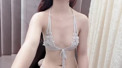 Shelly online show from April 26, 1:25 am