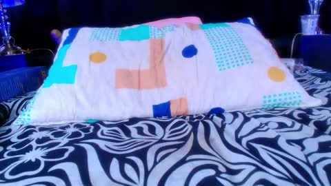 Snapshot of shelsy_loreds chatting on January 29, 2:53 pm Shelsy online show from January 29, 2:53 pm