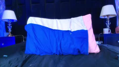 Snapshot of shelsy_loreds chatting on February 1, 2:56 pm Shelsy online show from February 1, 2:56 pm