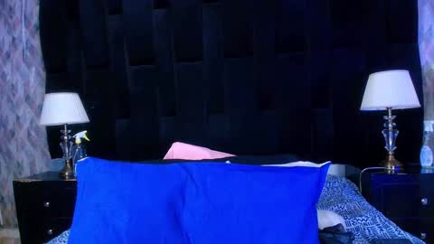 Snapshot of shelsy_loreds chatting on February 4, 12:00 pm Shelsy online show from February 4, 12:00 pm