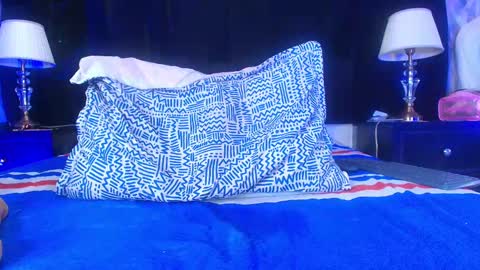 Snapshot of shelsy_loreds chatting on February 13, 2:52 pm Shelsy online show from February 13, 2:52 pm