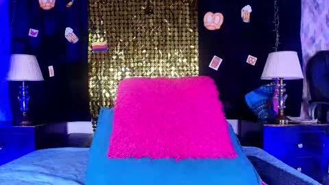 Snapshot of shelsy_loreds chatting on September 13, 11:54 am Shelsy online show from September 13, 11:54 am