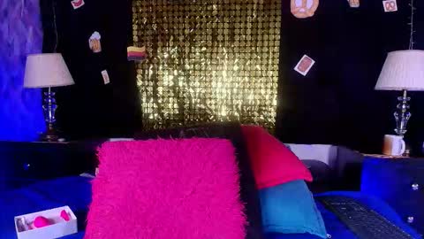 Snapshot of shelsy_loreds chatting on September 18, 11:56 am Shelsy online show from September 18, 11:56 am