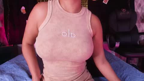 Snapshot of shelsy_loreds chatting on September 24, 11:57 am Shelsy online show from September 24, 11:57 am