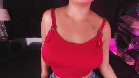 Snapshot of shelsy_loreds chatting on October 2, 11:50 am Shelsy online show from October 2, 11:50 am