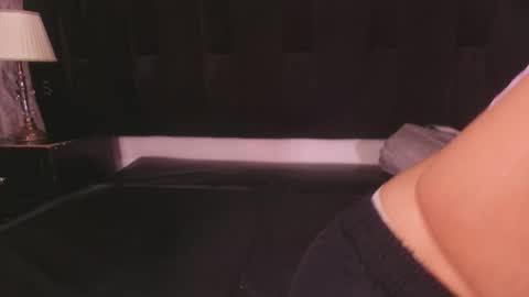 Snapshot of shelsy_loreds chatting on October 3, 11:51 am Shelsy online show from October 3, 11:51 am