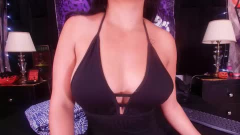 Snapshot of shelsy_loreds chatting on October 12, 11:53 am Shelsy online show from October 12, 11:53 am