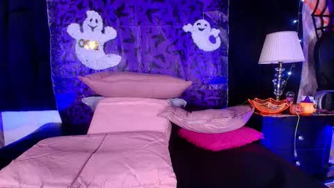 Snapshot of shelsy_loreds chatting on October 18, 11:55 am Shelsy online show from October 18, 11:55 am