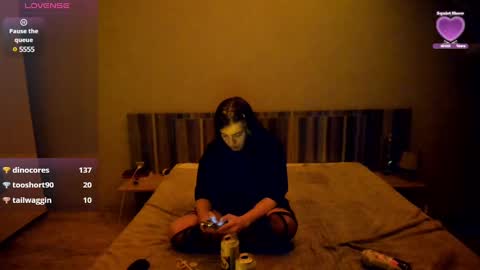 Snapshot of shelyymoon chatting on March 7, 10:43 pm ShelyMoon online show from March 7, 10:43 pm