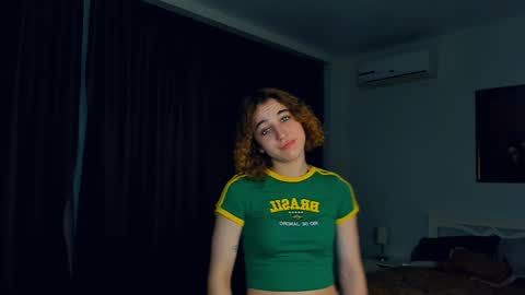 Snapshot of shemekafarhart chatting on October 19, 4:46 am Demina online show from October 19, 4:46 am