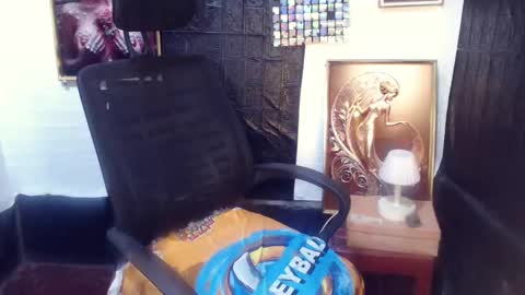 Snapshot of shemel69 chatting on February 10, 11:13 pm MELODY online show from February 10, 11:13 pm