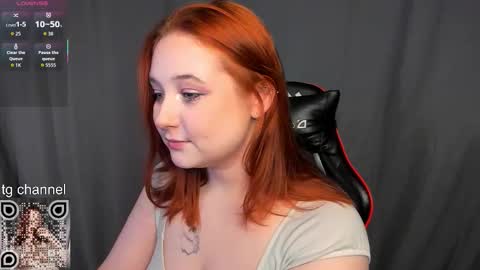 Snapshot of sherifka_ chatting on December 18, 2:45 pm Anna online show from December 18, 2:45 pm