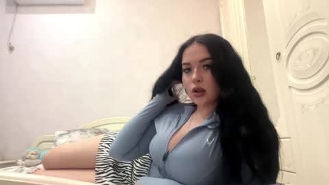 Mia meow meow online show from March 29, 5:24 pm