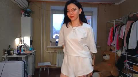 Snapshot of sherleychamblin chatting on March 18, 3:04 pm sherleychamblin online show from March 18, 3:04 pm