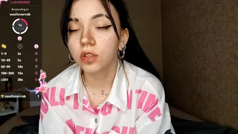 Snapshot of sherleychamblin chatting on March 26, 2:33 pm sherleychamblin online show from March 26, 2:33 pm