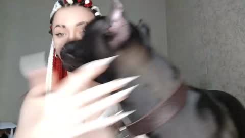 Snapshot of sherleychamblin chatting on April 1, 3:42 pm sherleychamblin online show from April 1, 3:42 pm